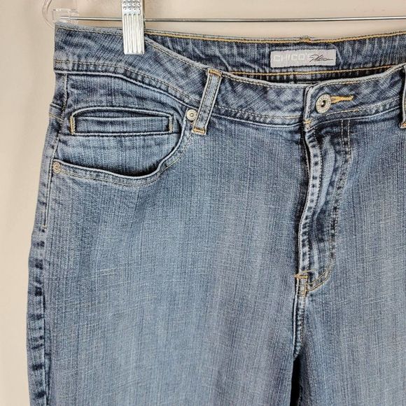 Chico's Platinum Marquis Washed Blue High Rise Boot Cut Jeans Women's 2.5 32X30 - Picture 5 of 9